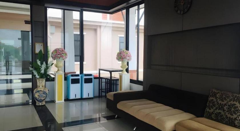 S-Tawan Hotel & Convention Maha Sarakham Exterior foto